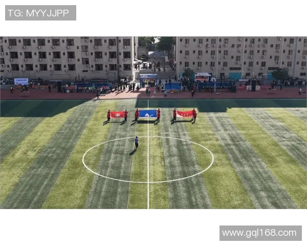 大屏幕足球盛宴尽享激情与欢乐共同见证精彩瞬间 大屏幕足球盛宴尽享激情与欢乐共同见证精彩瞬间